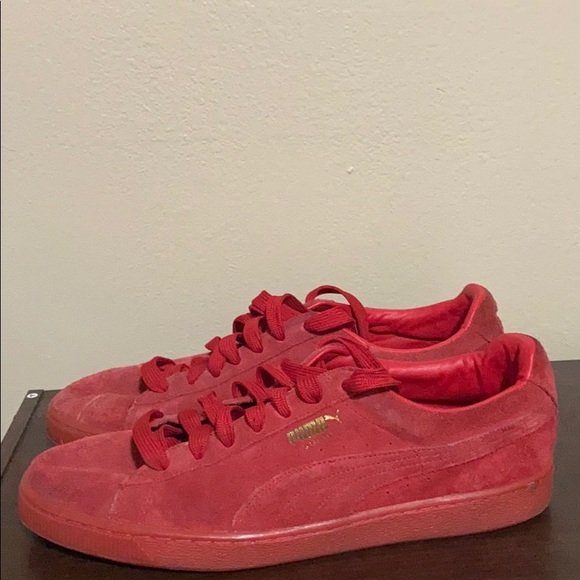 red pumas tan bottom